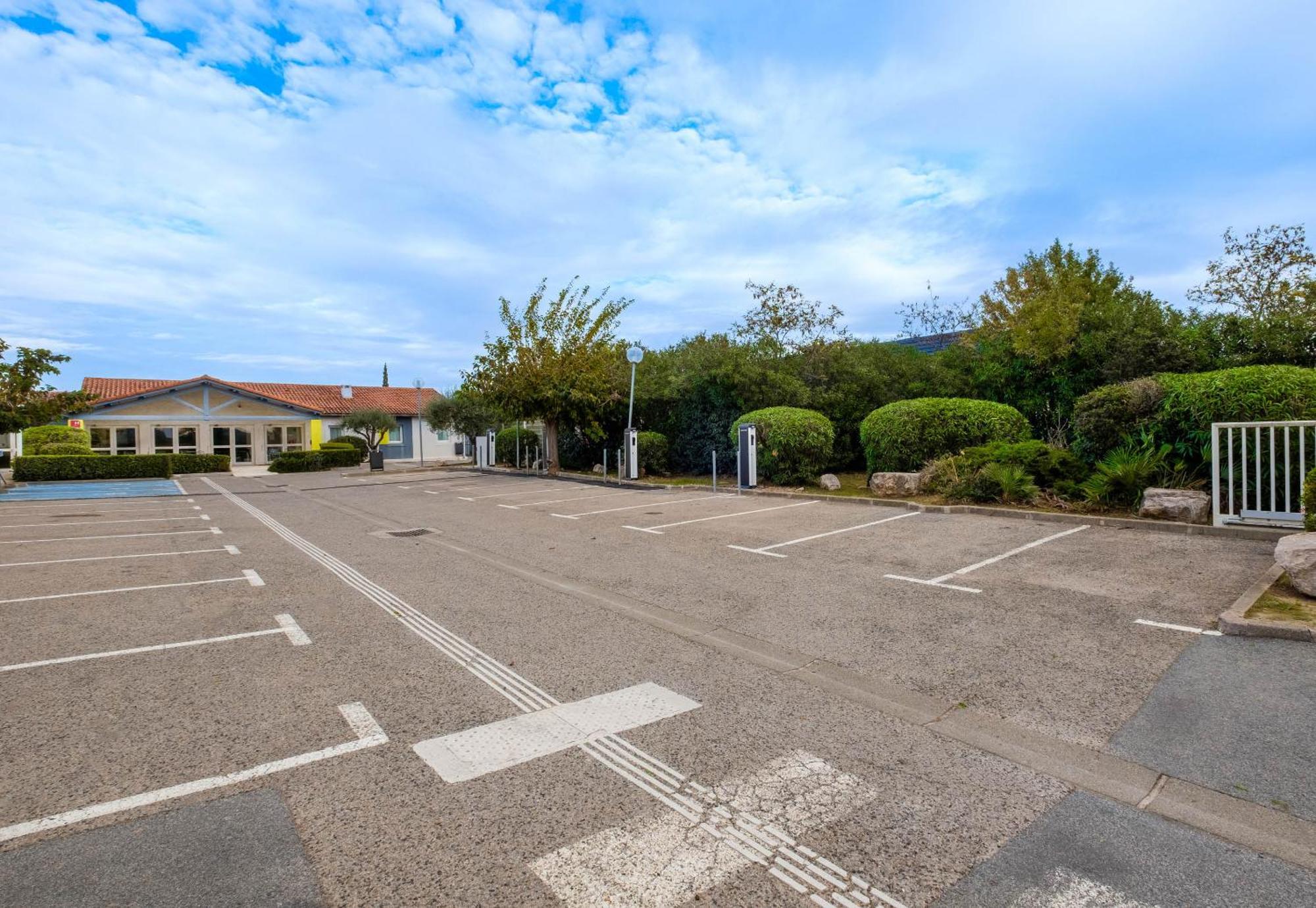 B&B Hotel Frejus Puget-Sur-Argens Екстериор снимка