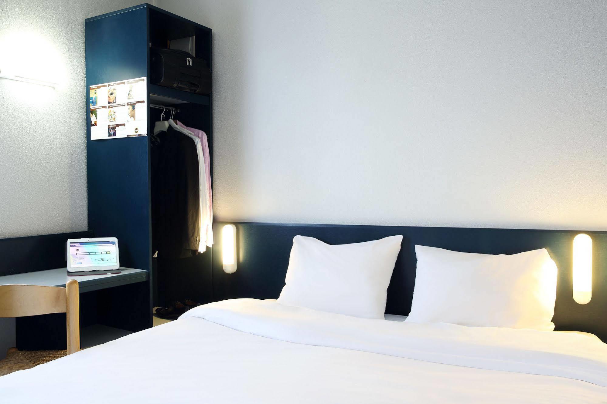 B&B Hotel Frejus Puget-Sur-Argens Екстериор снимка